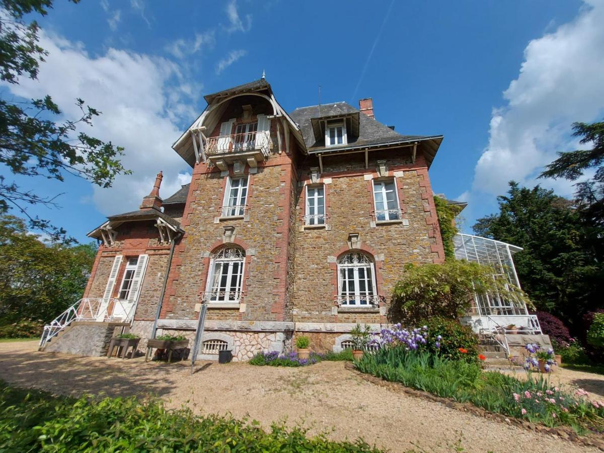 Le Manoir Des Rochers Bouere Exteriér fotografie