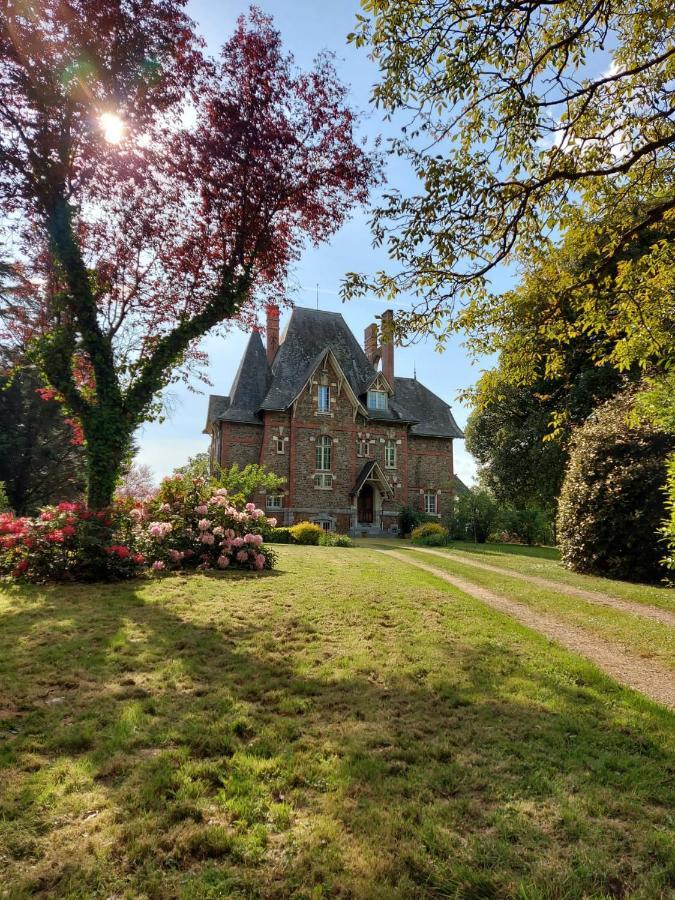 Le Manoir Des Rochers Bouere Exteriér fotografie