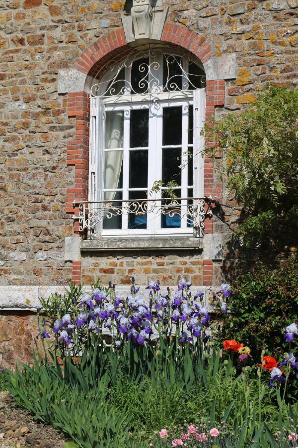Le Manoir Des Rochers Bouere Exteriér fotografie